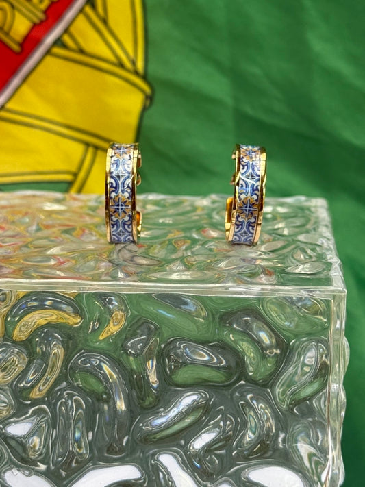 Petite boucle d’oreille Azuléjo 💙